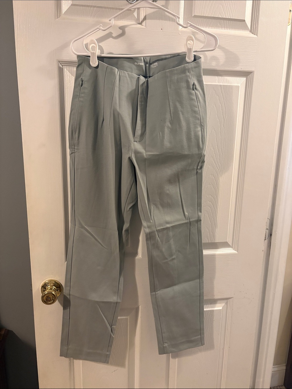 Old Navy Women’s Extra High-Waisted Polished Pixie Skinny Pants- Silver Sage